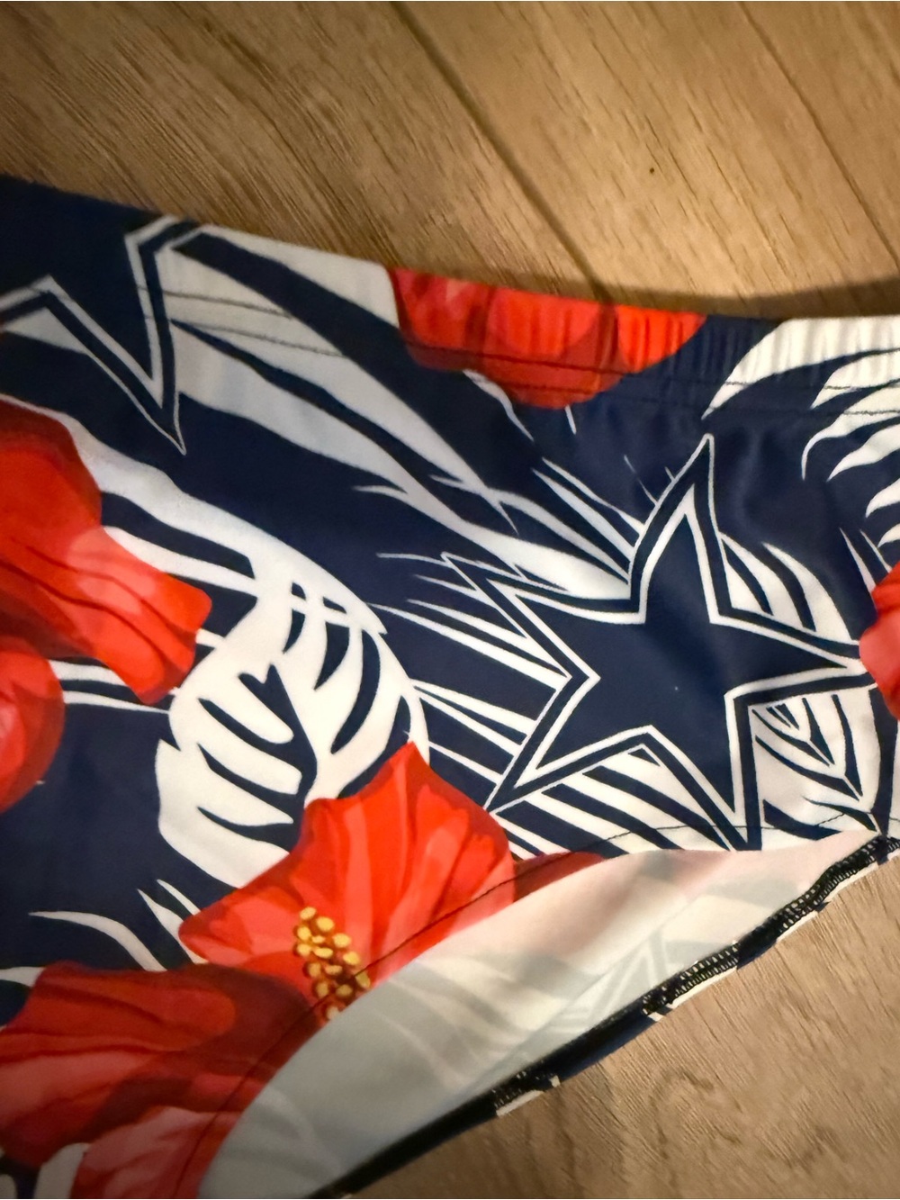 🏈⭐ Dallas Cowboys 2-Piece Swimsuit – Size Large – NEW WITHOUT TAGS - Picture 4 of 10